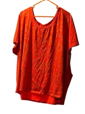 Roaman's Red Short Sleeve Scoop Neck Tee
